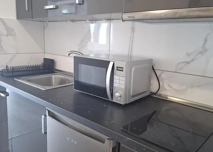 Flora Poolside View Park アパート *